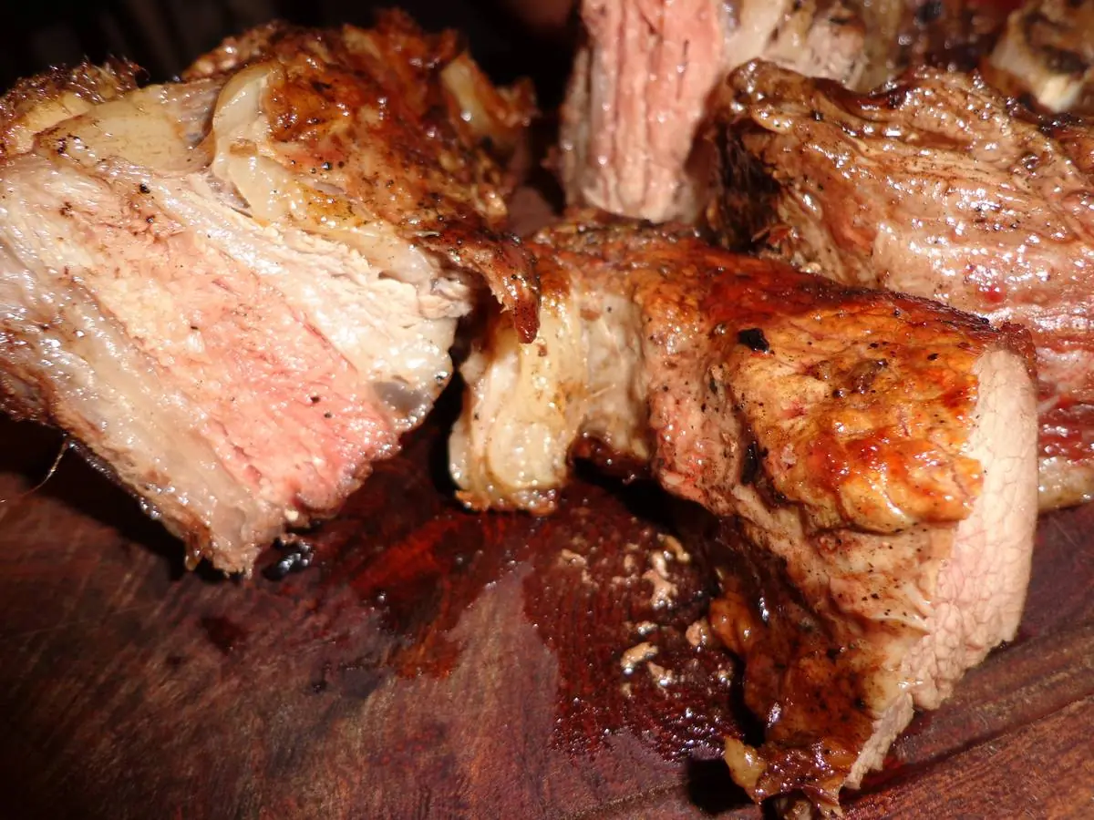 Asado y Pollo a la parrilla con fritas provenzal