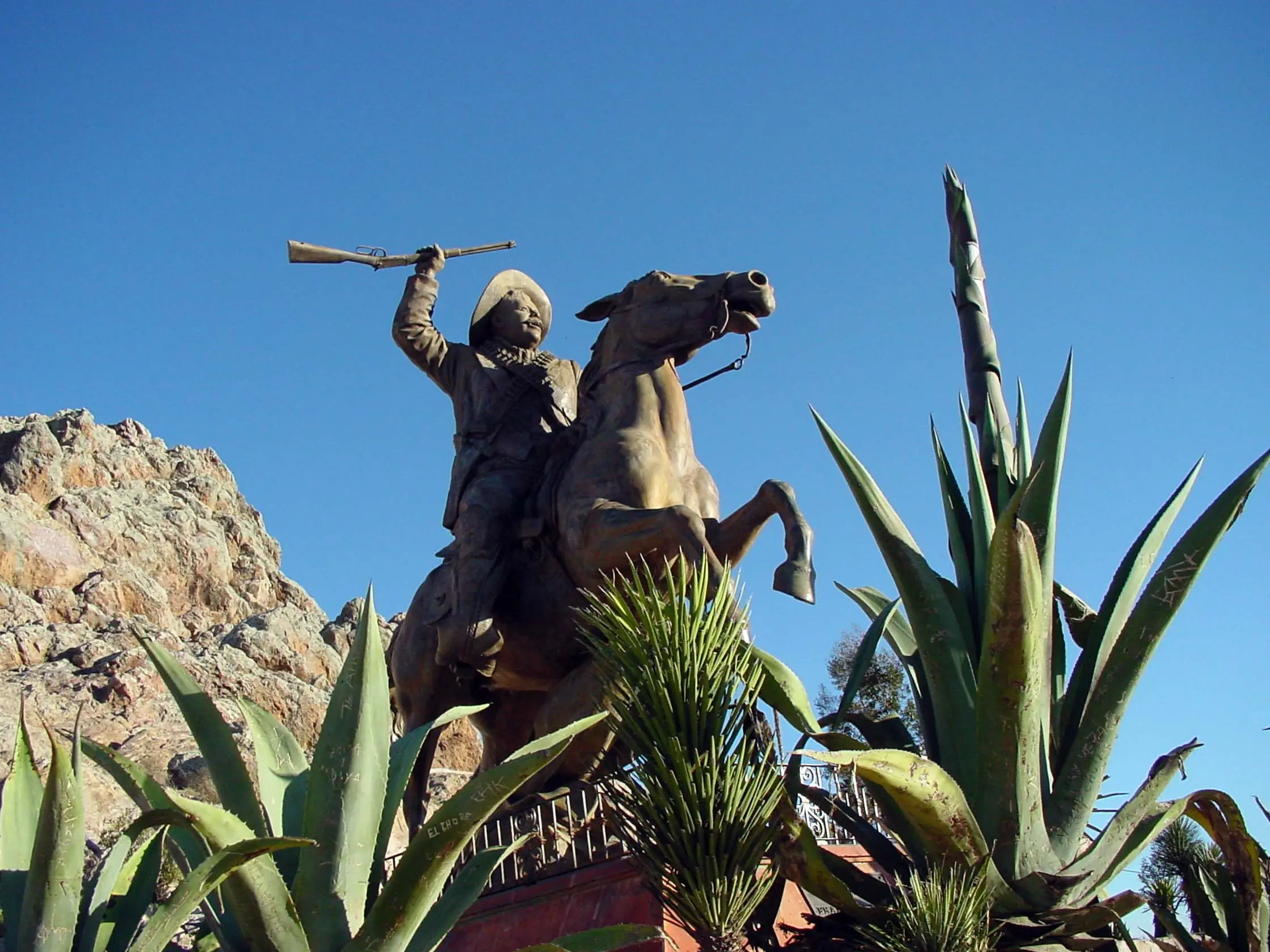 colonial