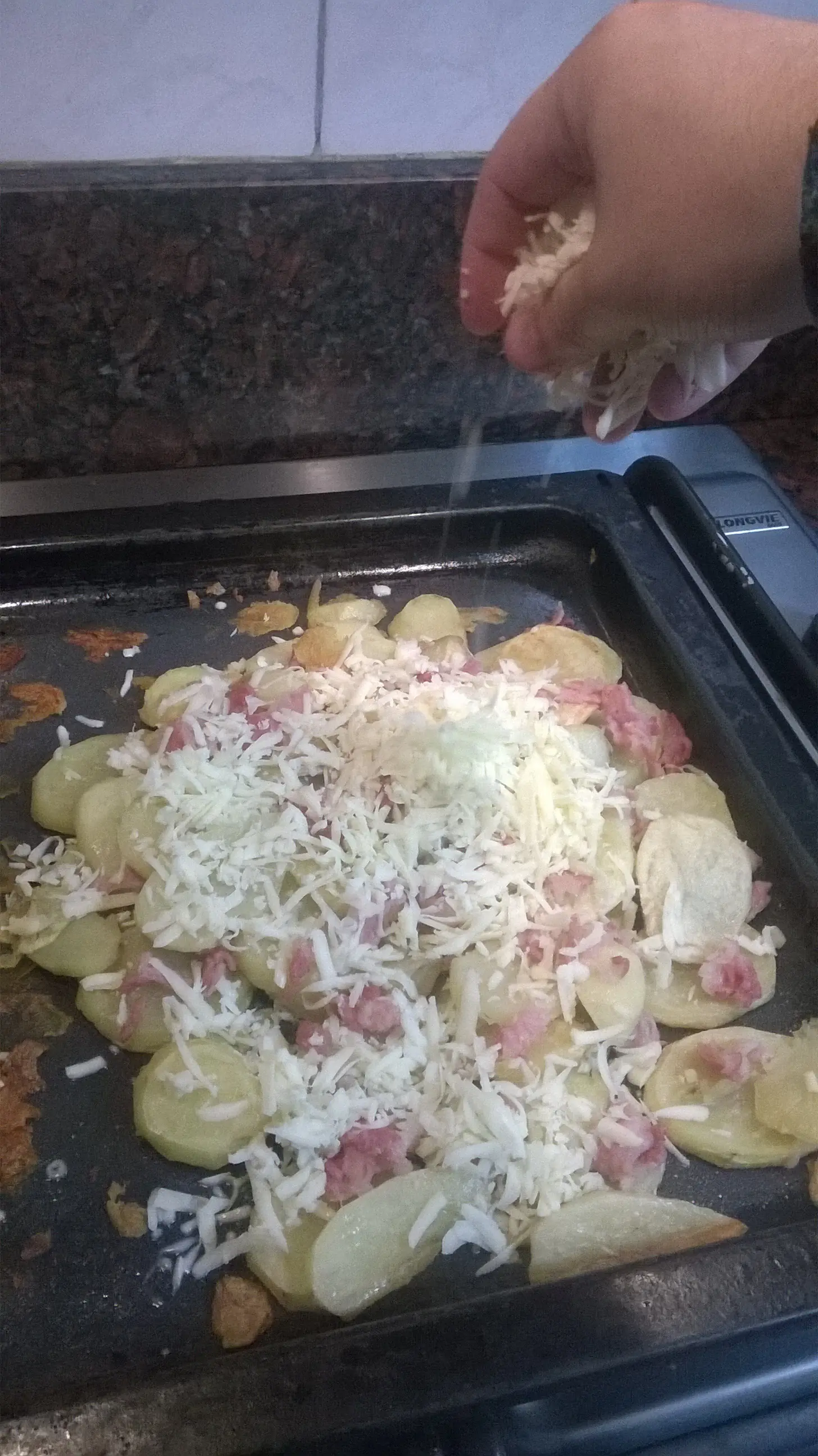 PAPAS CON PANCETA Y QUESO PAPAS CON PANCETA Y QUESO