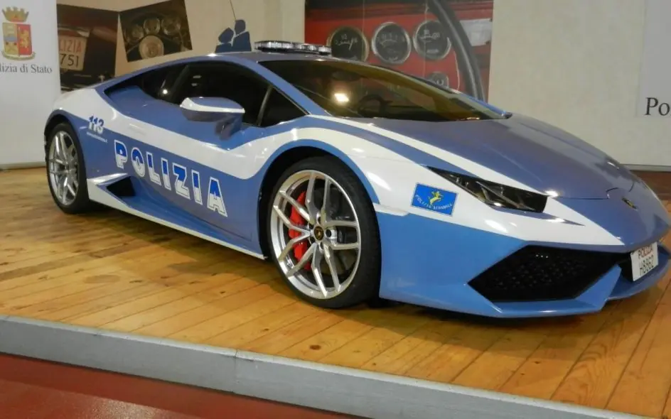 Los coches de policìas mas caros del mundo..!!