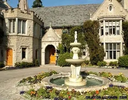 La mansión Playboy en venta por 200 millones