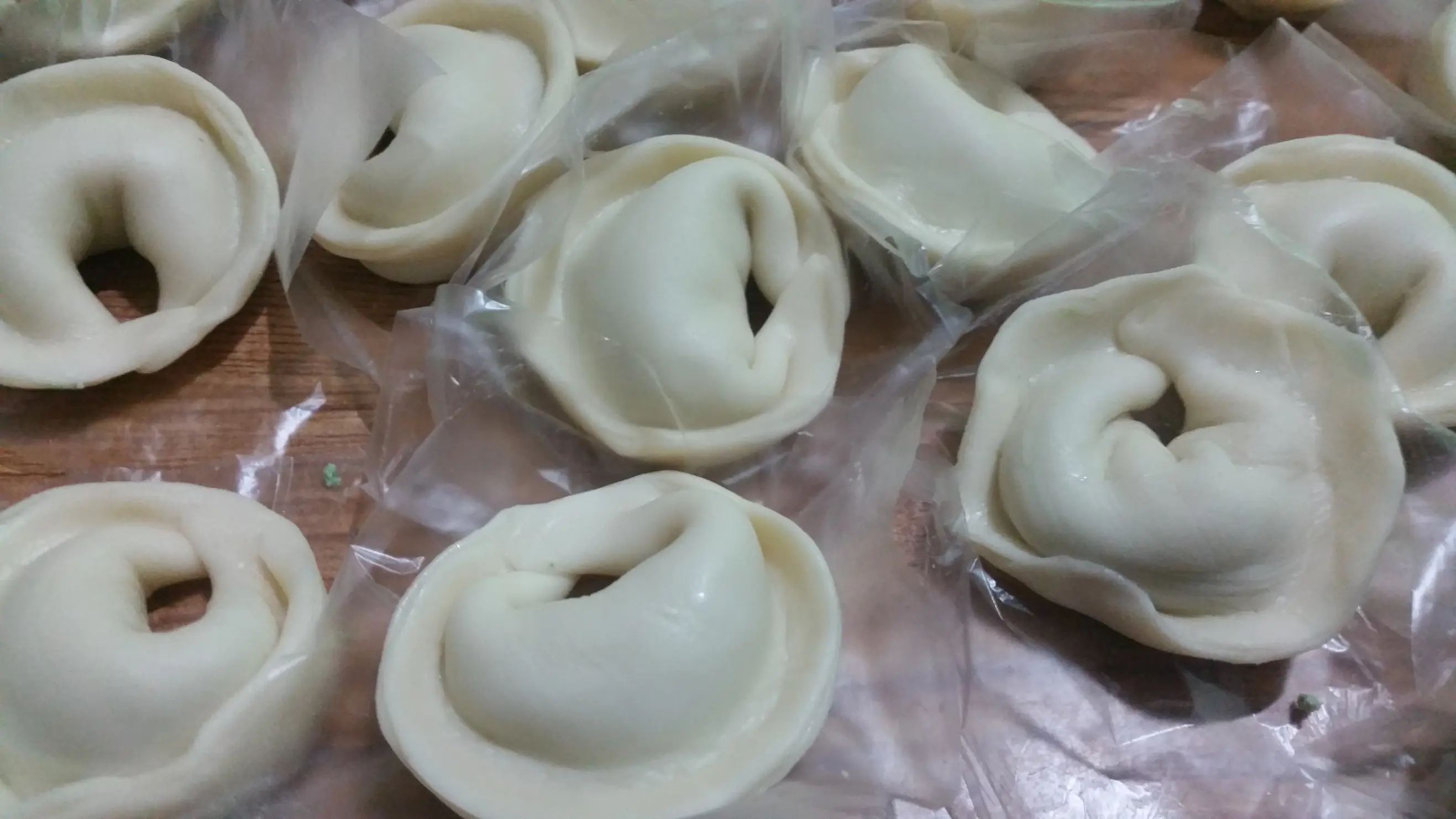 Capeletis de espinaca jamón y ricota fácil de hacer