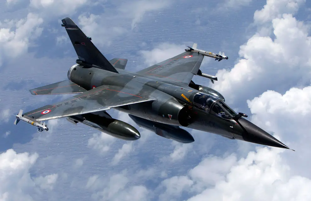 F-5E o Mirage F-1 para la FAA .. Cual es la mejor opcion ??