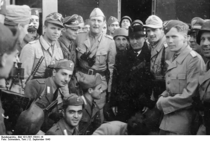 "Operación Roble" cómo Hitler rescató a Mussolini