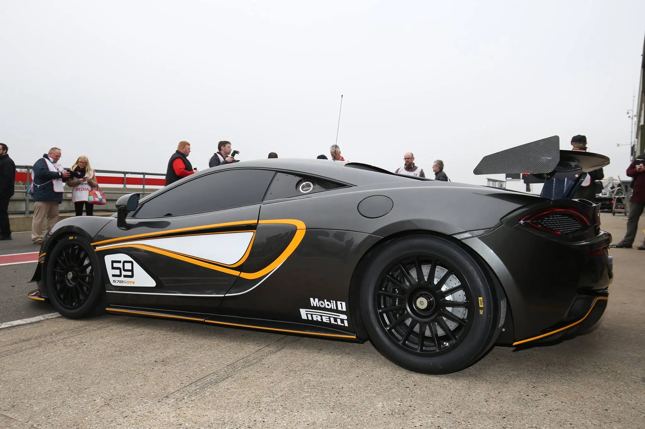 Nuevo McLaren 570S GT4 de competición - Que te parece?