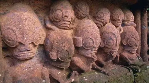 ¿Son las estatuas antiguas representaciones de seres extrat