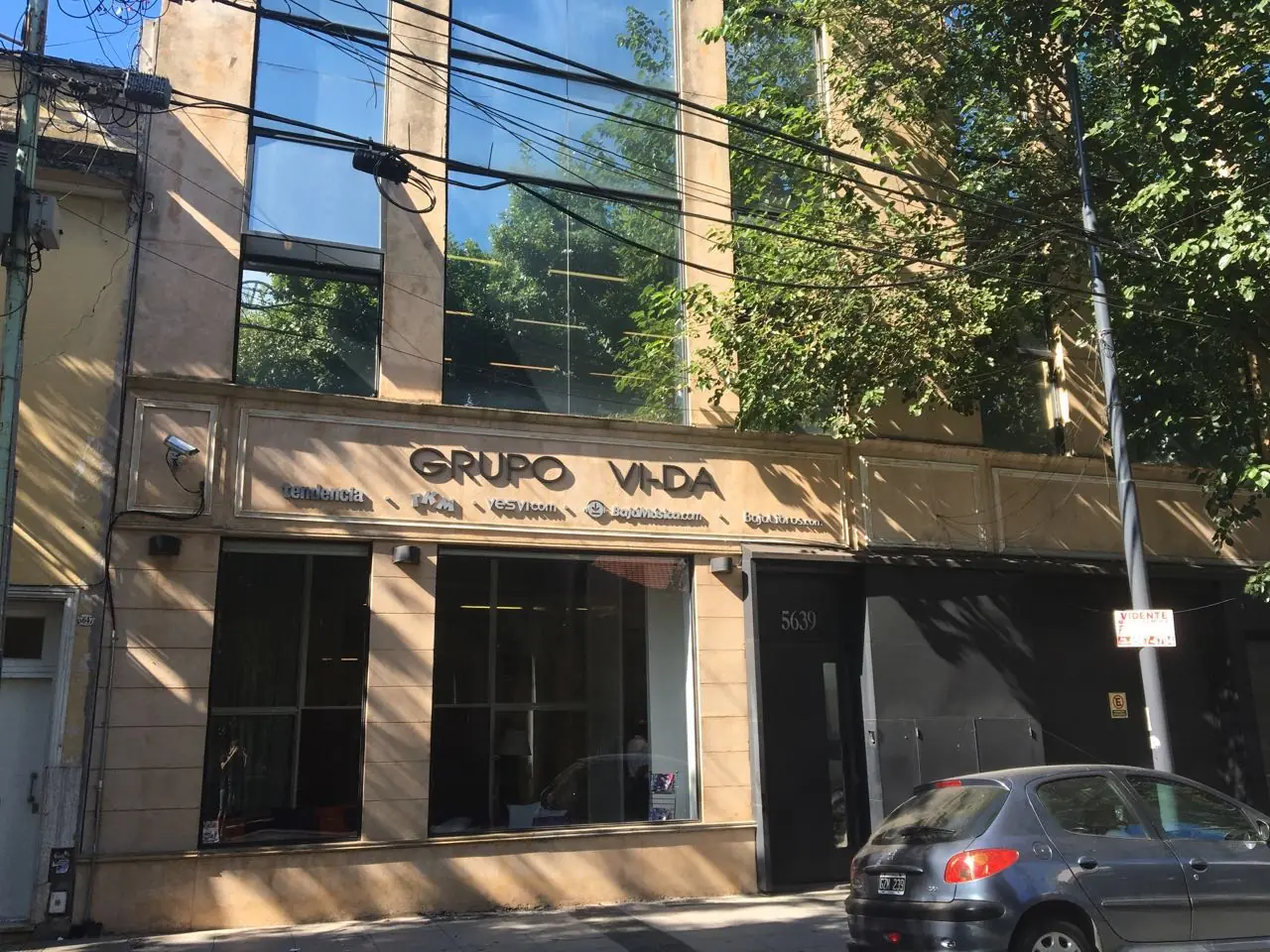 ¿Como es la redaccion de TKM por dentro?