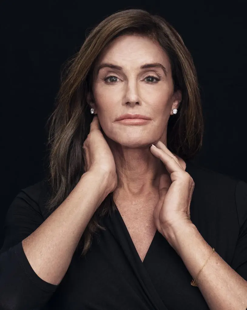 Roberto: Caitlyn Jenner se desnuda