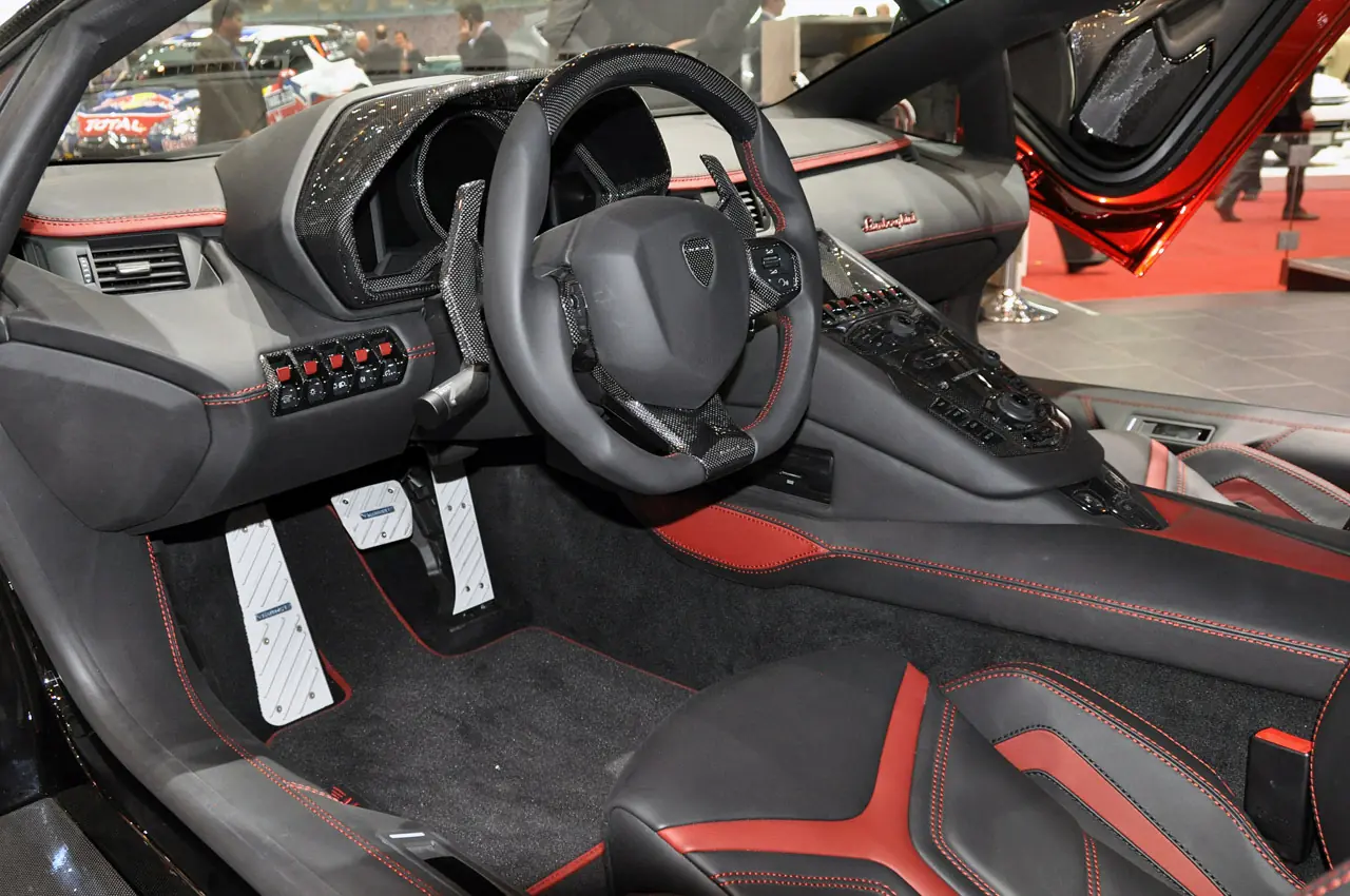 Lamborghini Aventador modificado por Mansory: le añade 754cv