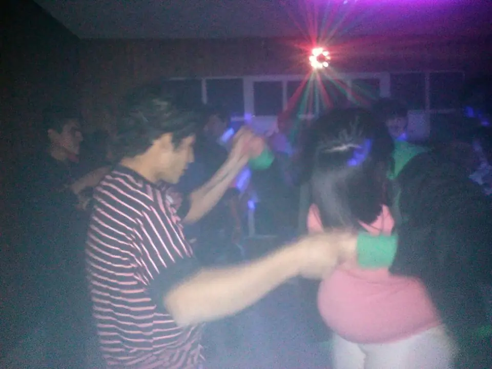 Me fui al baile el viernes y te lo muestro