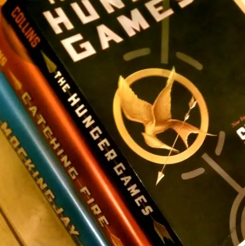 The Hunger Games vs Battle Royale
