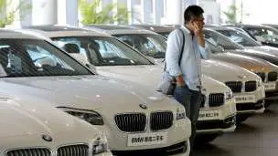 ¿Por qué no quieren venderte un auto eléctrico?