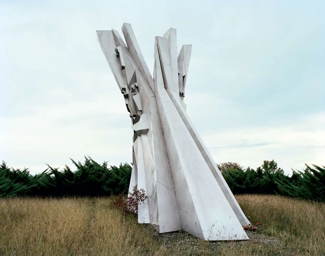 25 monumentos abandonados de la Ex-Yugoslavia