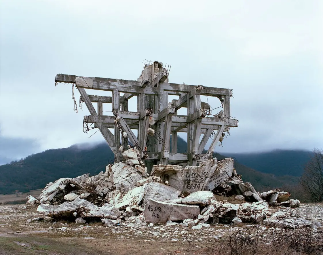 25 monumentos abandonados de la Ex-Yugoslavia