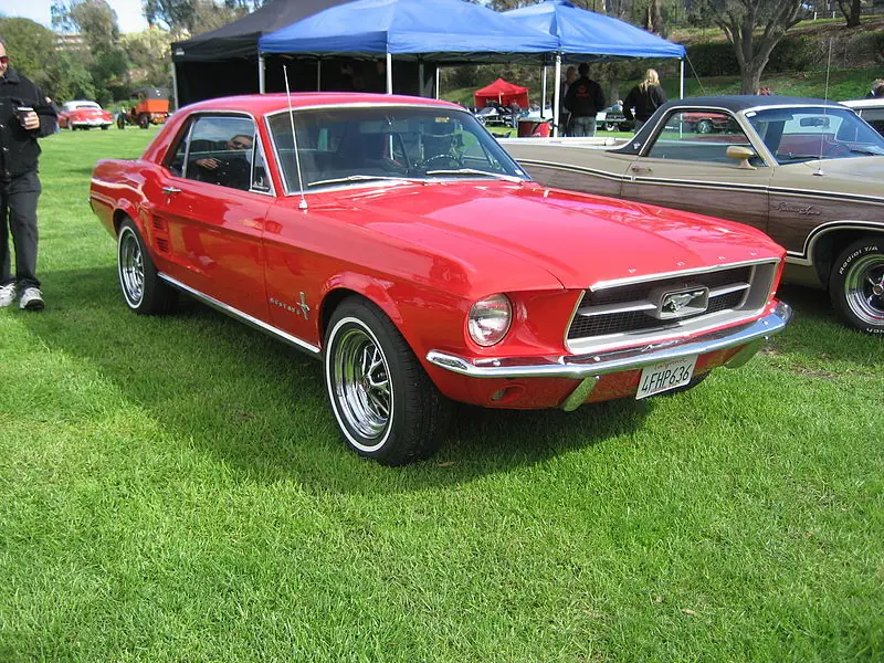 La increible Evolucion de un gigante: Ford Mustang