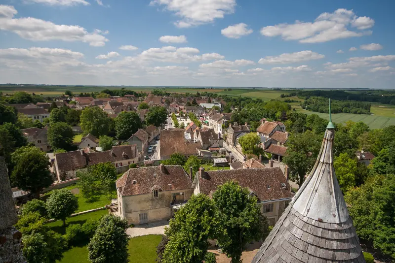 Este es el pueblo “arca medieval” desde París...