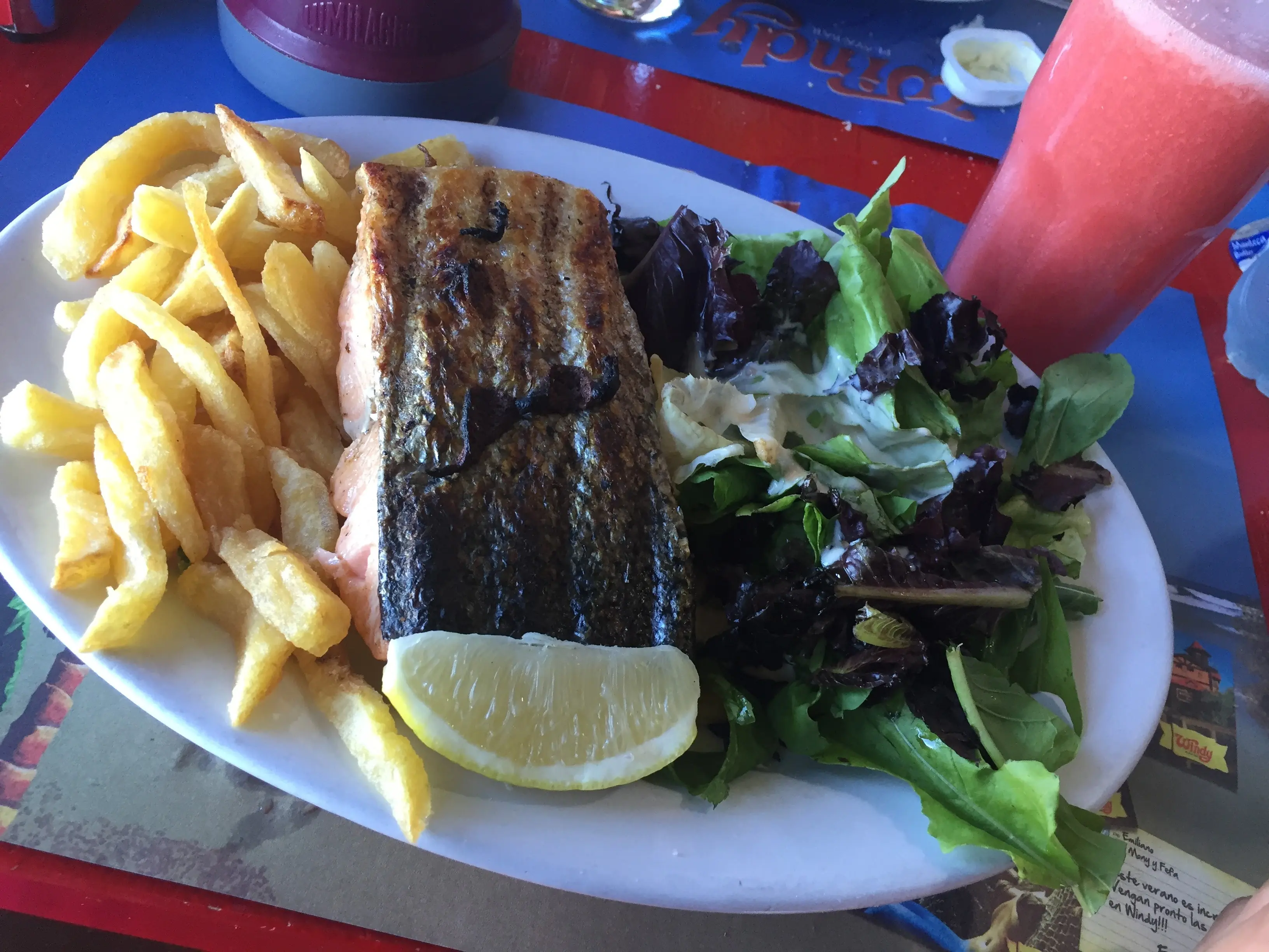 Invite a mi novia a comer a un restaurant y te lo muestro Invite a mi novia a comer a un restaurant y te lo muestro