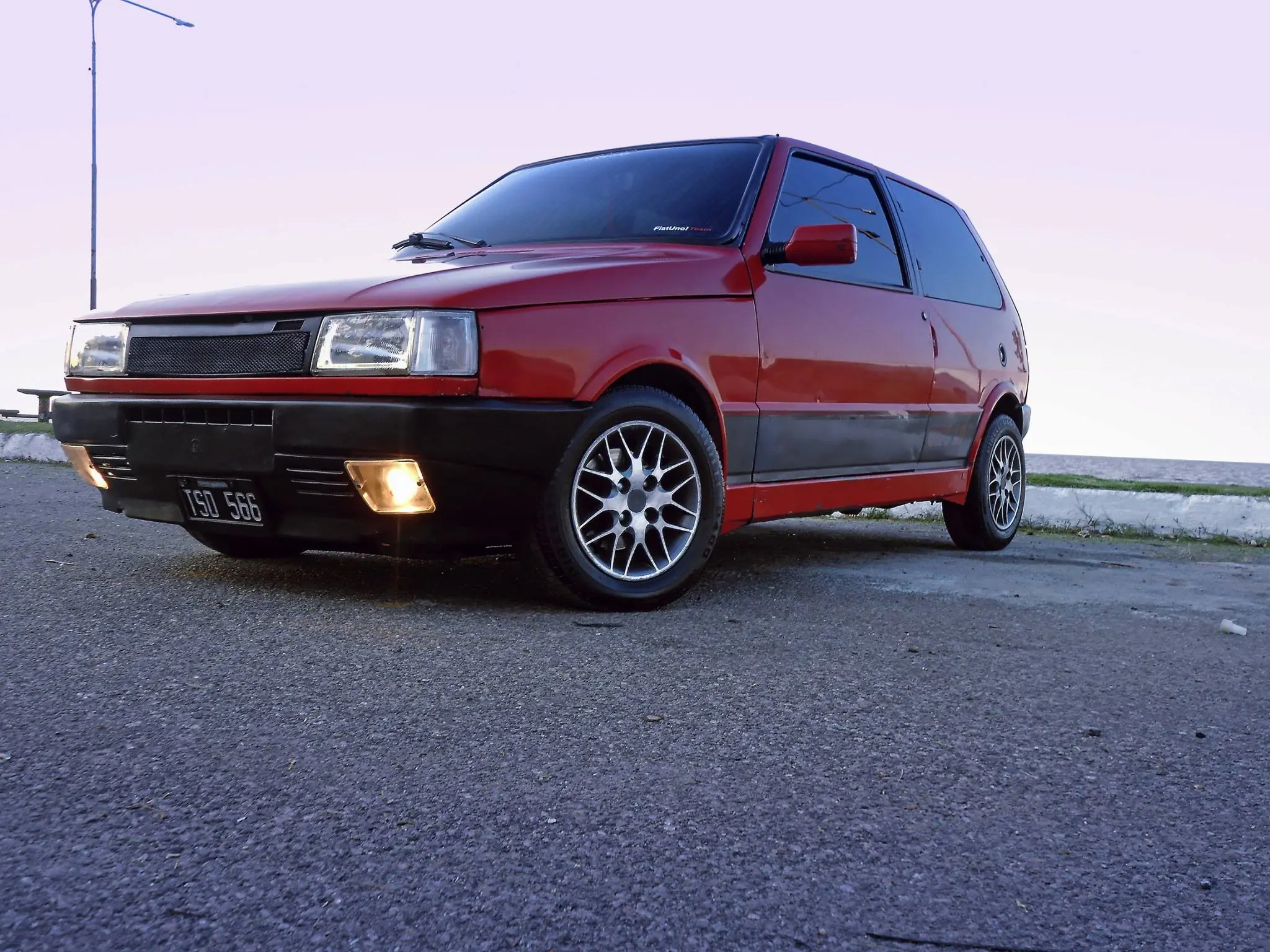 Presento al olvidado Fiat Uno 1.6R restaurado Presento al olvidado Fiat Uno 1.6R restaurado