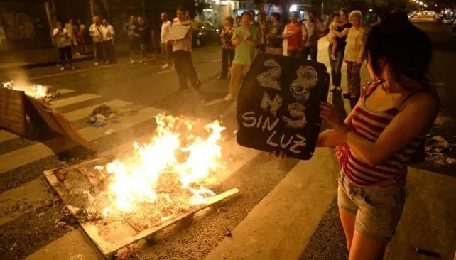 @dr_baker te mintio, macri no tiene miedo, tiene panico =/