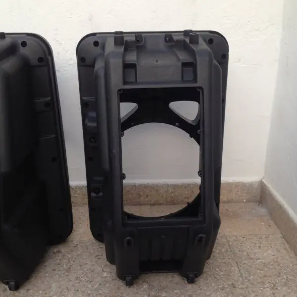 Mantenimiento y actualización de Bafles Inyectados Tipo Jbl Mantenimiento y actualización de Bafles Inyectados Tipo Jbl