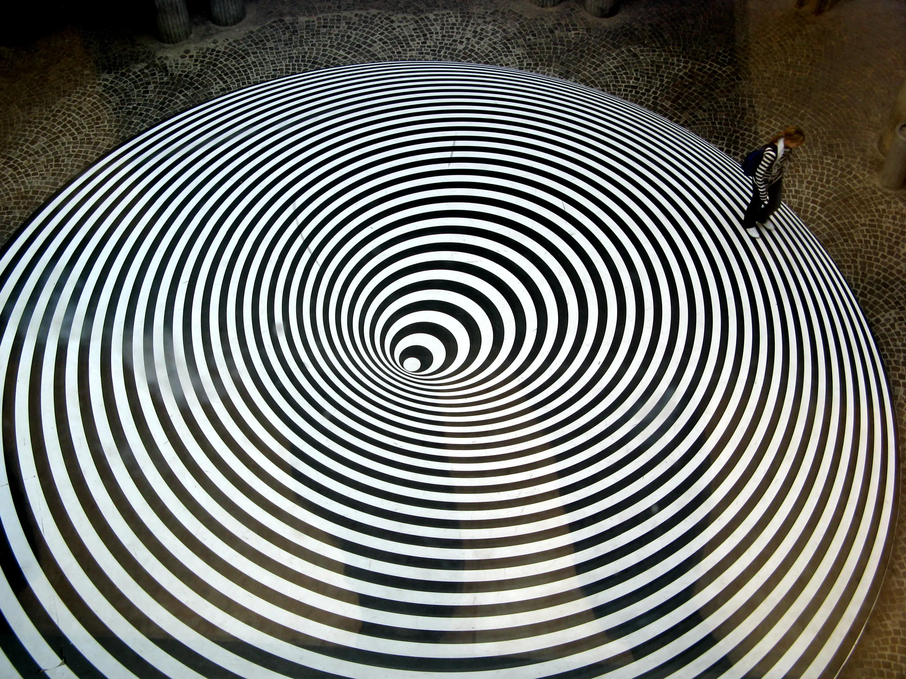 Op-art (Arte Optico) Con o sin nada encima flashas zarpado