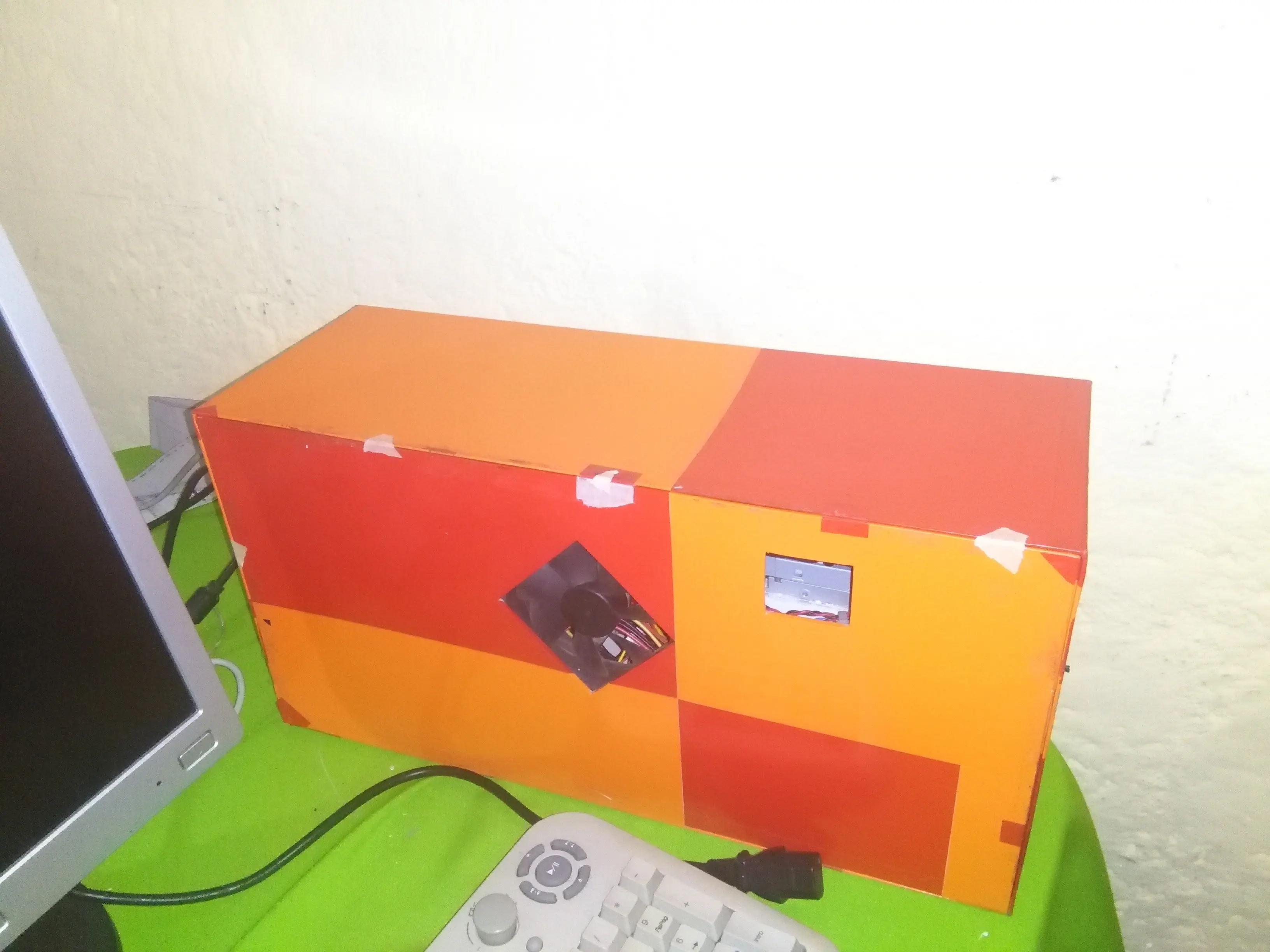 Le hice un Gabinete a mi PC y te lo muestro ;)