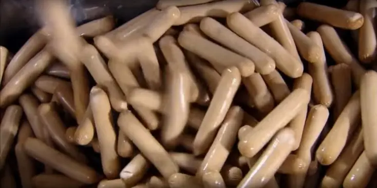 asi fabrican las salchichas no querrás comerlas mas