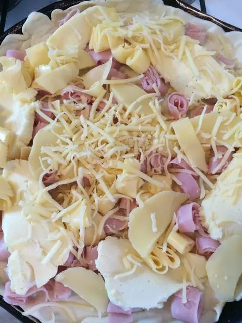 Tarta De Jamon Y Queso Napolitana