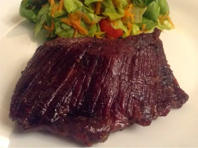 Entraña al Horno con Ensalada [Foto-Receta]