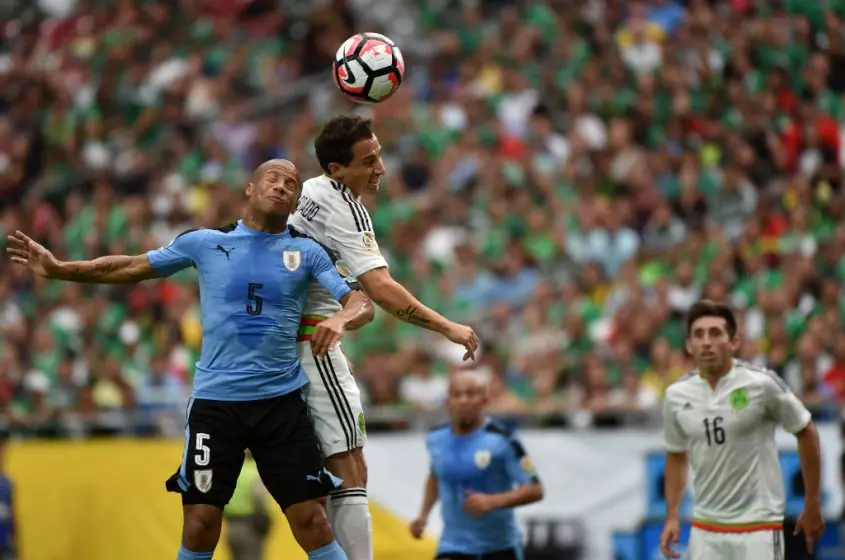 Se busca psicólogo argentino para curar el complejo uruguayo