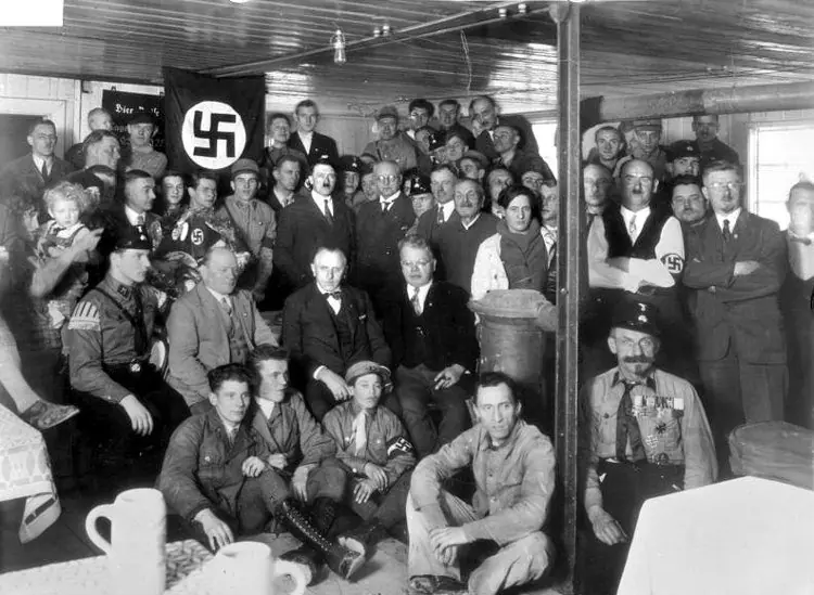 nazis