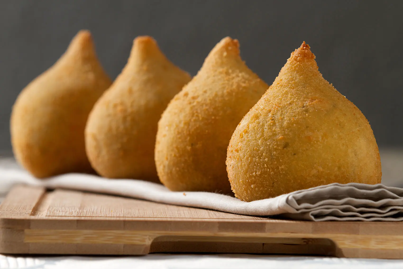 Cómo cocinar coxinhas brasileñas