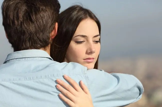 Descubre qué tipo de relación tienes según tus abrazos
