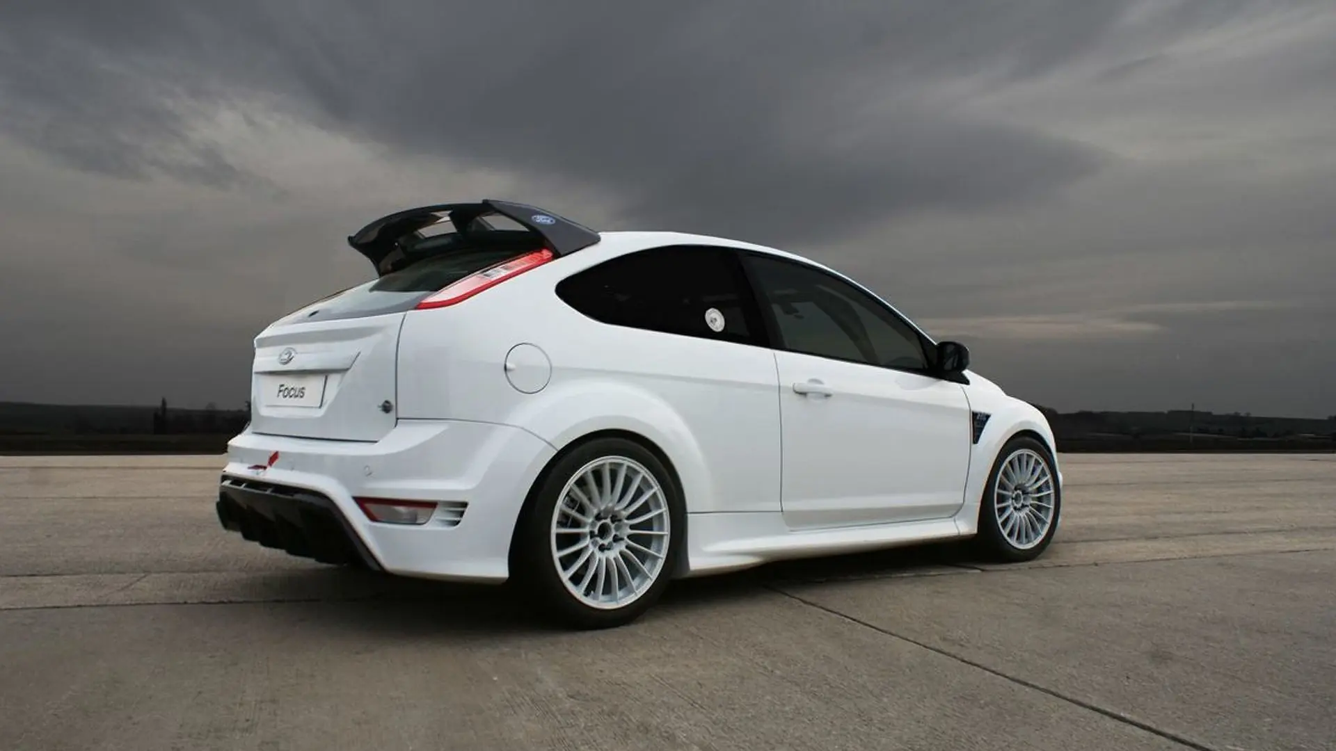 Ford Focus RS (wallpapers)