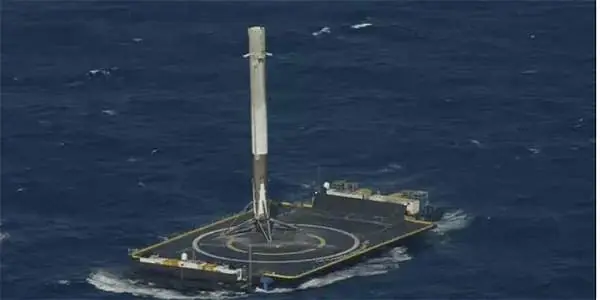 SpaceX logró aterrizar por 1era vez cohete plataforma de mar