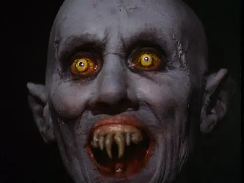 2 formas curiosas de convertirse en vampiro