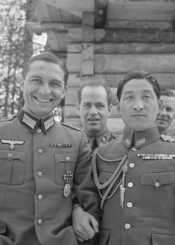 Te Tiro la Posta sobre los Nazis Te Tiro la Posta sobre los Nazis