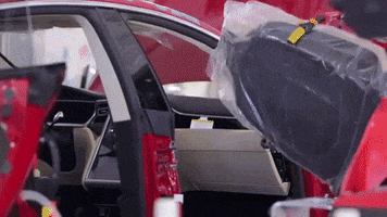 Un vistazo a los interiores de la Fábrica Tesla Motors