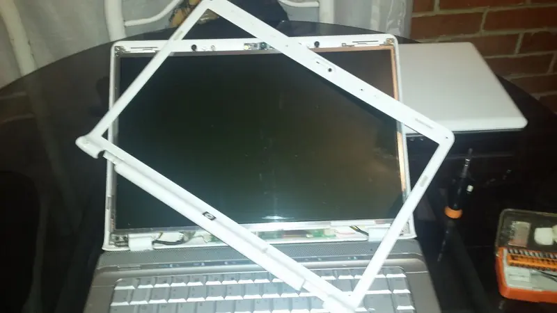 cambiar pantalla notebook