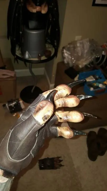Disfraz de "Predator" hecho en casa