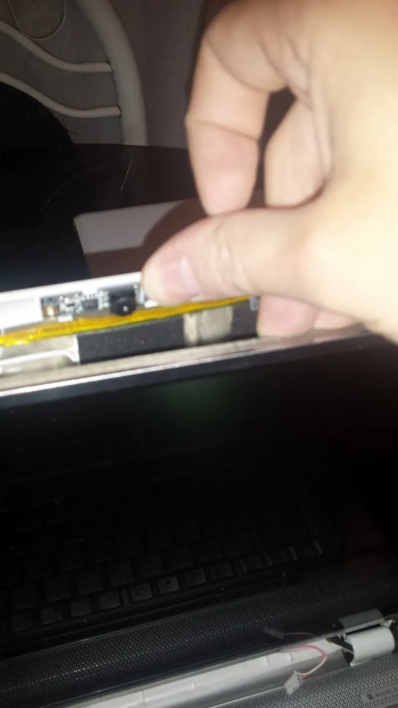 cambiar pantalla laptop