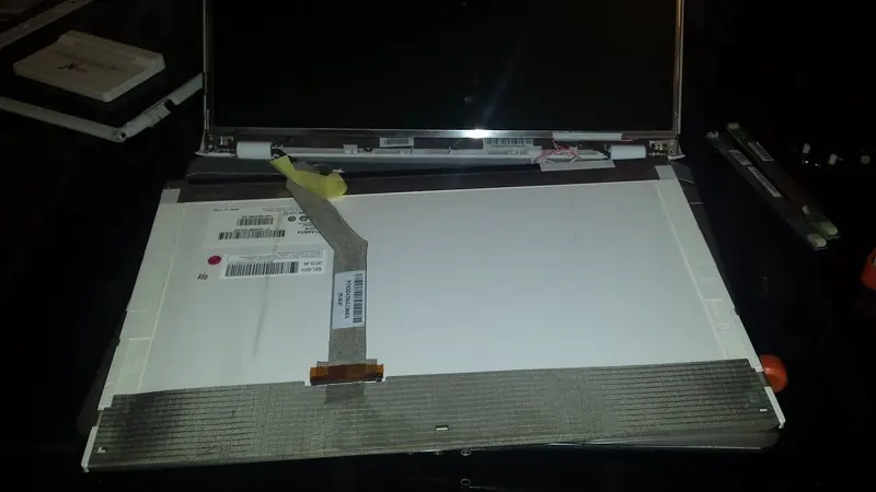 cambiar display laptop