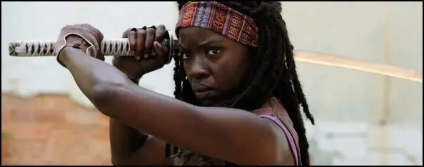 Michonne y sus mascotas zombies póster de The Walking Dead