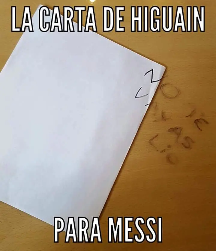 Los mejores memes de Higuain después del gol errado vs Chile
