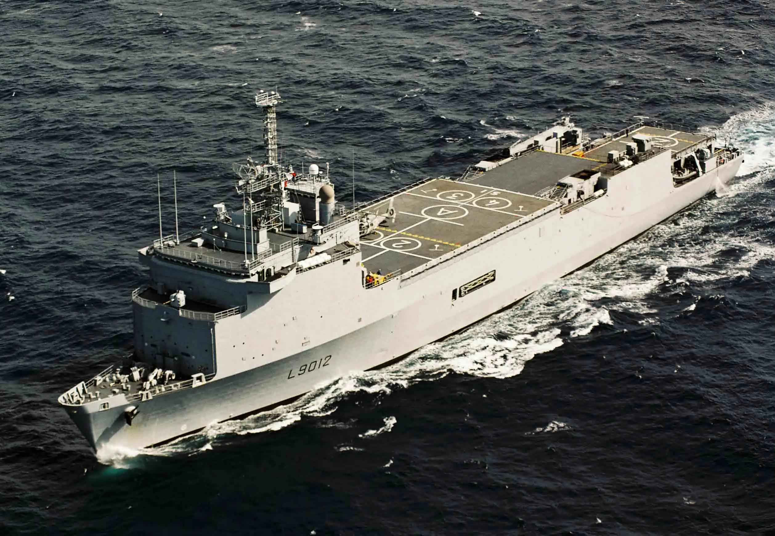 La Marina de Brasil a abordo de su nuevo buque TCD Siroco