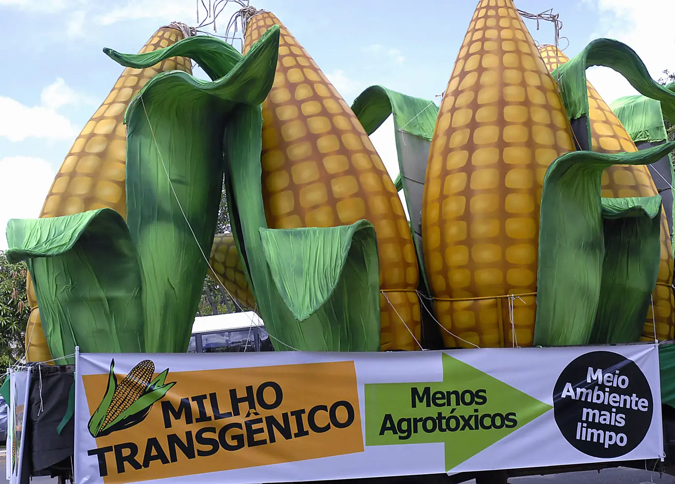 Cien premios Nobel reconoce que los alimentos transgénicos s