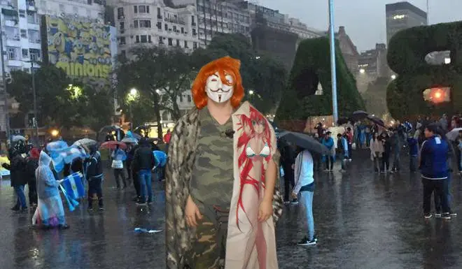 Fui con mi almohada friki al obelisco a la marcha por Messi