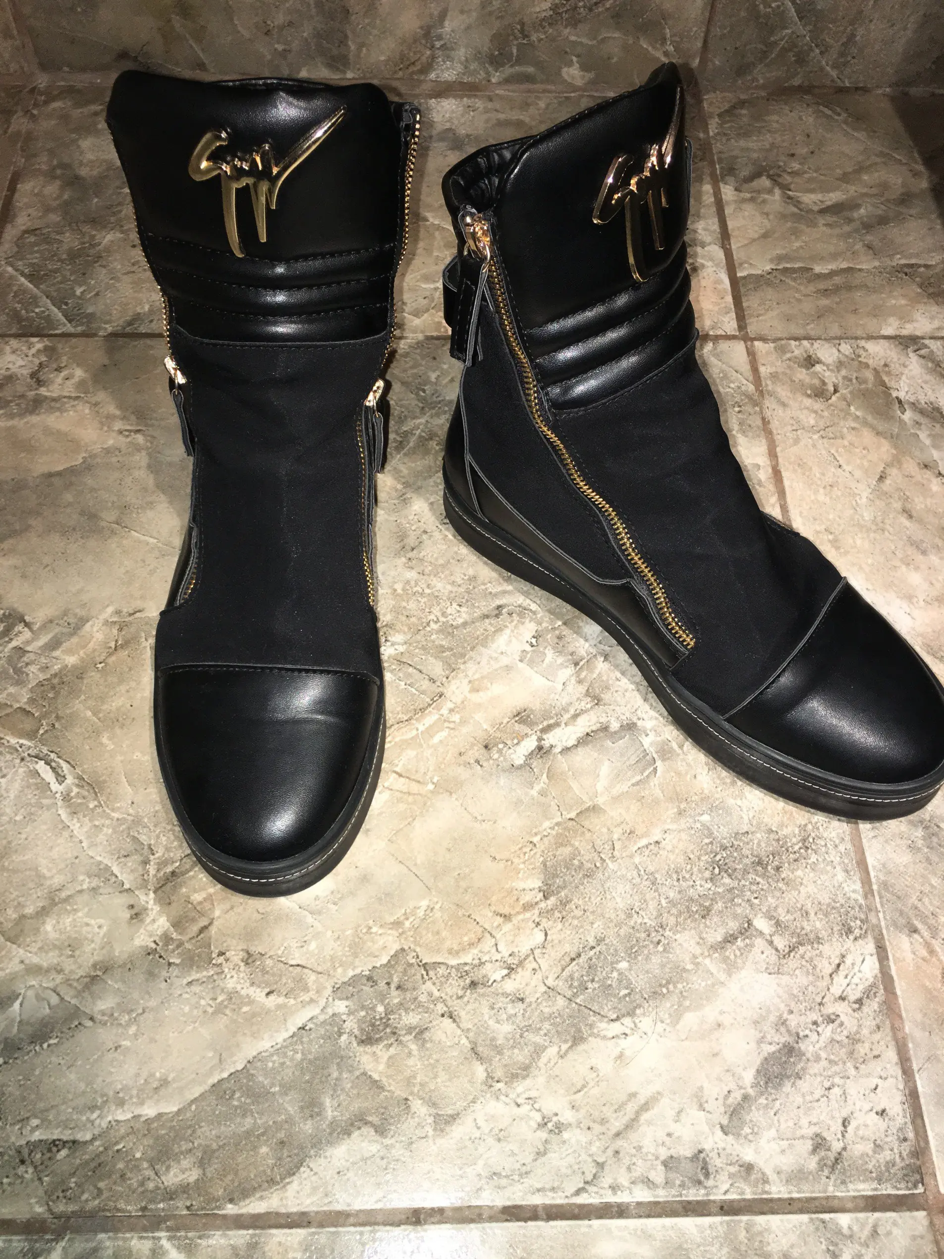 Te muestro Mis Zapatillas para salir y entrenar Te muestro Mis Zapatillas para salir y entrenar