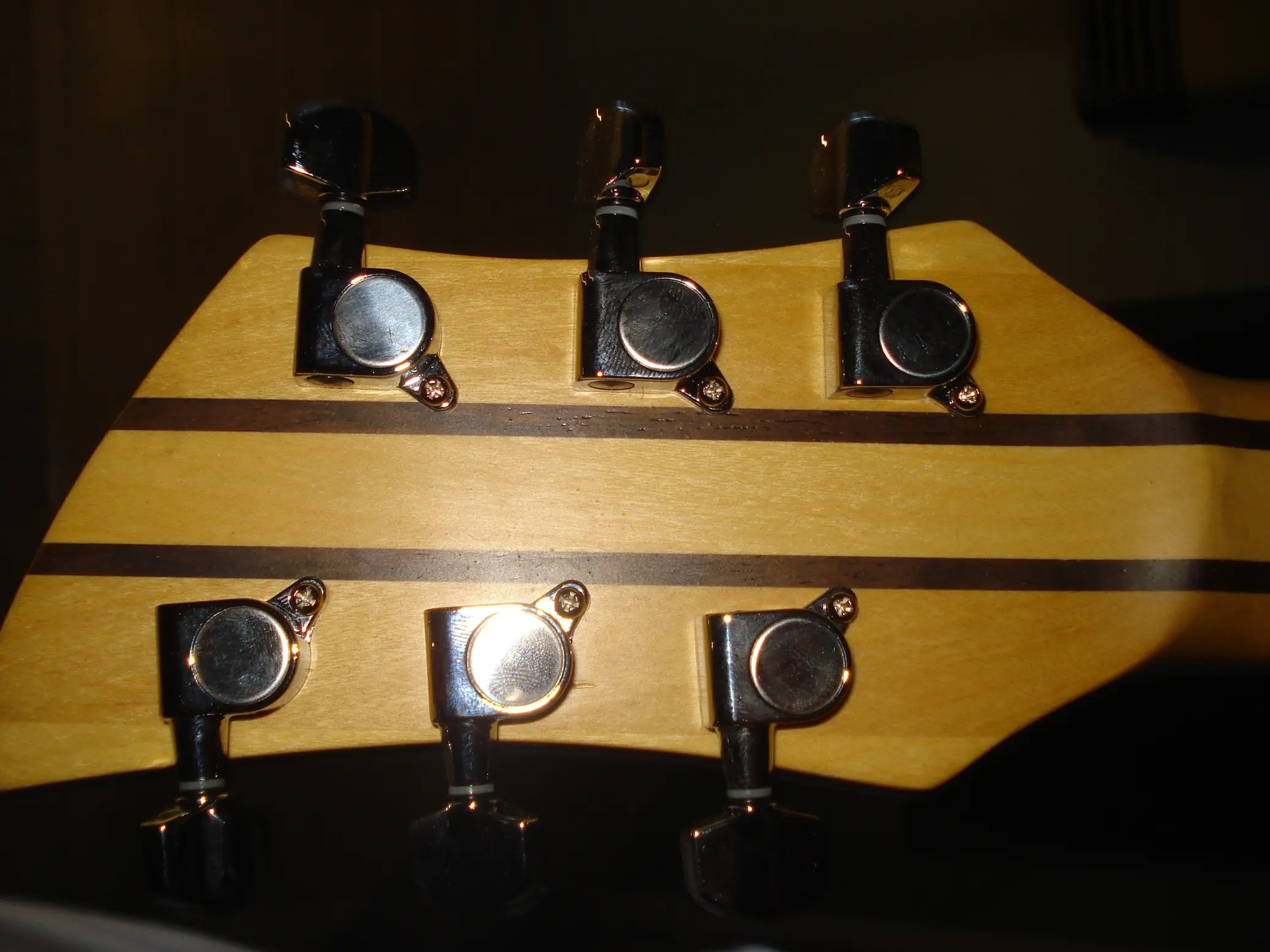 Cómo hacer una guitarra eléctrica