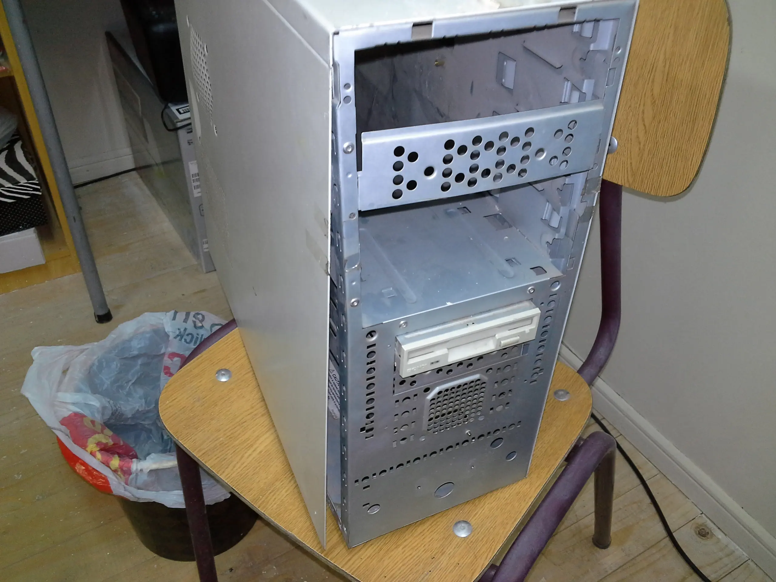 Modding gabinete pc (repisa)